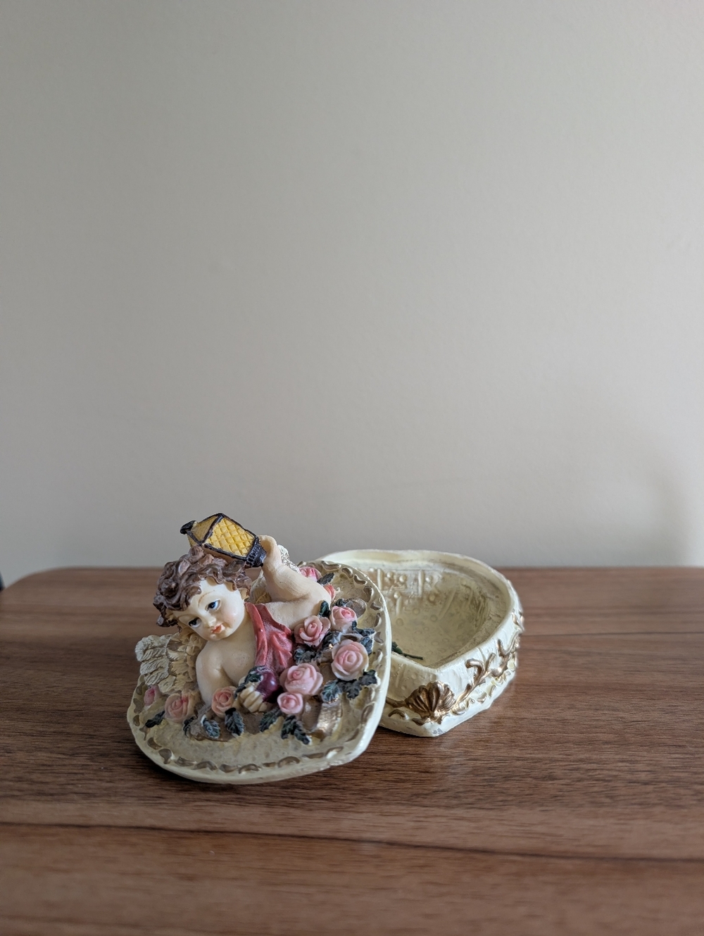 CHERUB ANGEL VINTAGE TRINKET BOX